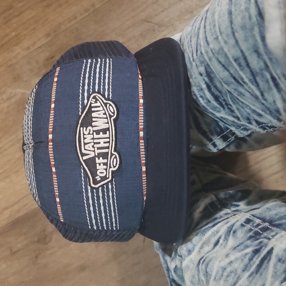 Vans hat - Picture 4 of 5